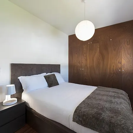 Apartamento Lovelystay - Casas Brancas - Modern With Balcony & Free Private Parking Oporto
